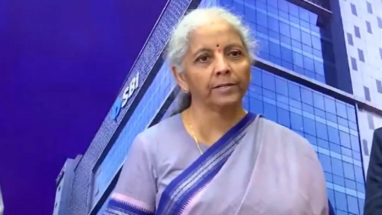 क्या UPI लेनदेन पर लगेगा शुल्क? वित्त मंत्री निर्मला सीतारमण ने MDR नियमों पर दी सफाई