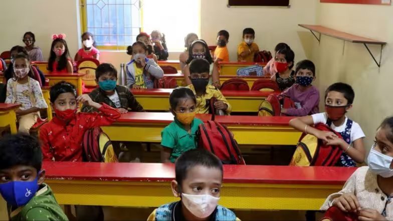 Ghaziabad School Holiday: कांवड़ यात्रा के चलते गाजियाबाद और मेरठ में 12 अगस्त तक स्कूल-कॉलेज बंद, प्रशासन ने जारी किया आदेश