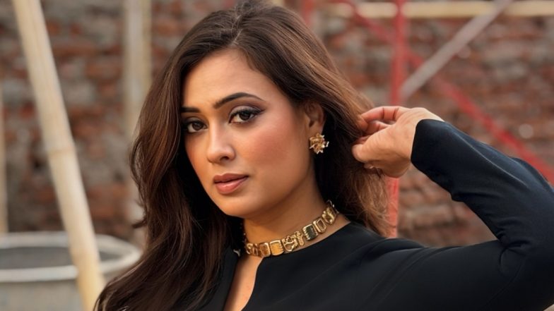 Shweta Tiwari ने कोल्ड ड्रिंक डिलीवरी के साथ निकले कॉकरोच का वीडियो किया शेयर, FDA कमिश्नर तुकाराम मुंडे को किया टैग