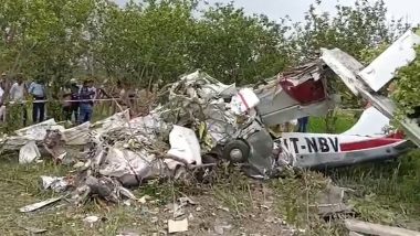 Kanpur Aircraft Crash Video: कानपुर में ट्रेनिंग विमान हादसे में 2 पायलटों की मौत, गंगा किनारे खेत में हुआ क्रैश