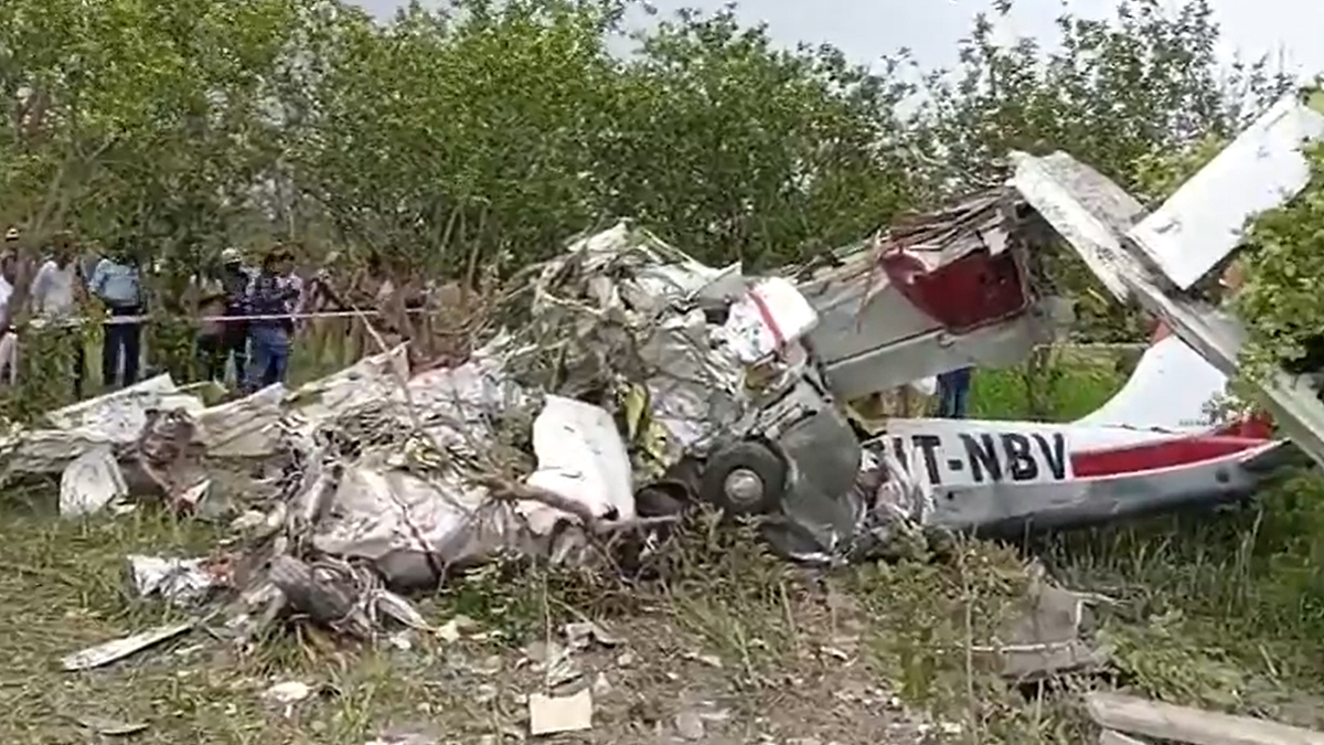 Kanpur Aircraft Crash Video: कानपुर में ट्रेनिंग विमान हादसे में 2 पायलटों की मौत, गंगा किनारे खेत में हुआ क्रैश