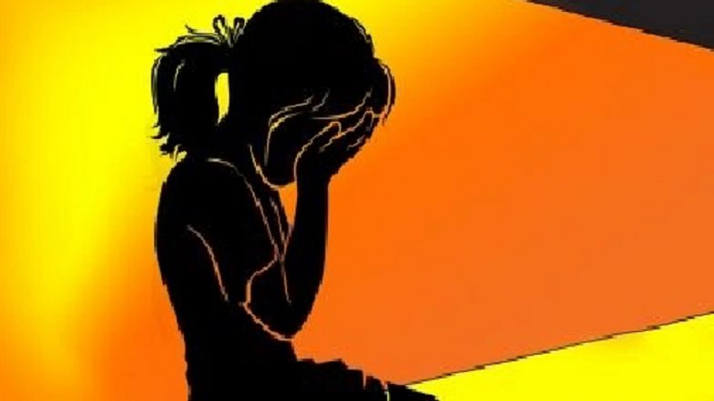 Raipur: कलयुगी पिता ने 16 वर्षीय बेटी से किया दुष्कर्म, फर्जी पहचान पत्र से डिलीवरी करा बेचा नवजात; नर्स समेत 8 गिरफ्तार