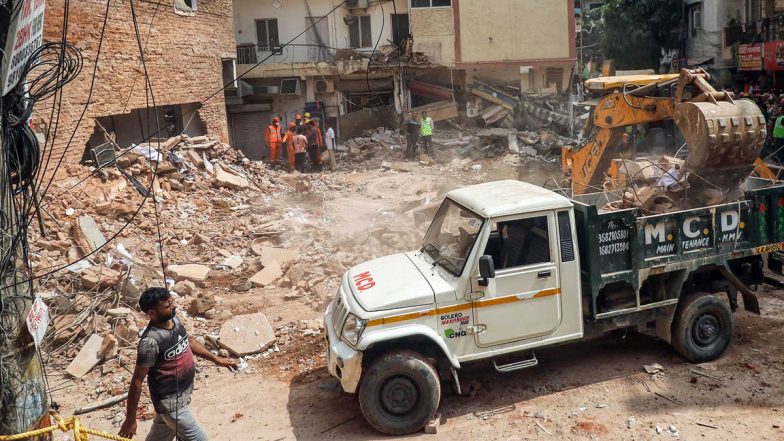 Satya Niketan Building Collapse: सत्य निकेतन हादसे के बाद दिल्ली सरकार का बड़ा कदम; पीजी के लिए अनिवार्य लाइसेंस, रेंट कैप और CCTV पर नया ड्राफ्ट बिल तैयार