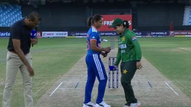 IND vs PAK Women's Asia Cup 2026: टॉस के दौरान हरमनप्रीत कौर ने फातिमा सना से नहीं मिलाया हाथ? वीडियो हुआ वायरल, फैंस के बीच छिड़ी बहस