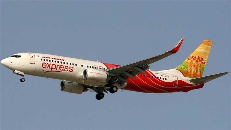 Air India Express Action: 35 मिनट की देरी पड़ी भारी; ब्रेथ एनालाइजर टेस्ट की डेडलाइन चूकने पर 4 पायलटों समेत 8 क्रू मेंबर्स 3 महीने के लिए सस्पेंड
