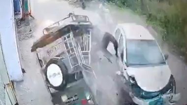 Ludhiana Road Accident: लुधियाना में तेज रफ्तार टाटा टियागो EV ने मचाई तबाही, 6 वाहनों को मारी टक्कर; 5 लोग घायल, CCTV में कैद हुआ हादसा