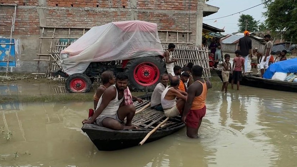 Bihar Weather Alert: बिहार के 17 जिलों में बारिश, वज्रपात और आंधी का येलो अलर्ट; 40 किमी/घंटा की रफ्तार से चलेंगी हवाएं, जानें अगले 72 घंटों का पूर्वानुमान