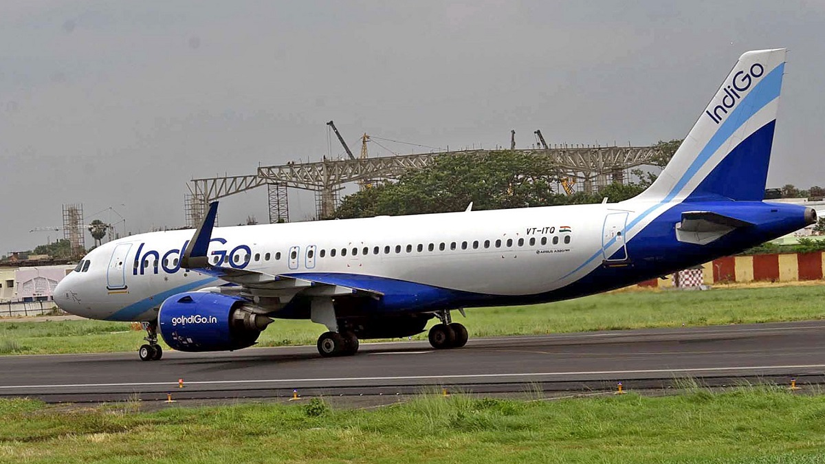 Delhi Weather Alert: भारी बारिश के बीच IGI एयरपोर्ट पर उड़ानों में देरी, IndiGo ने यात्रियों के लिए जारी की एडवाइजरी