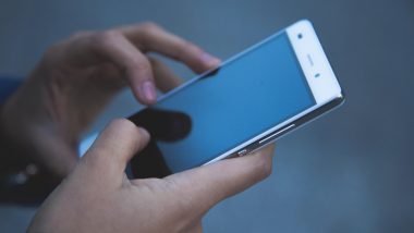 TRAI Mandate: टेलीकॉम कंपनियों को कम वैलिडिटी वाले वॉयस और SMS रिचार्ज प्लान लाने का आदेश; कम आय वाले यूजर्स को मिलेगा सीधा फायदा