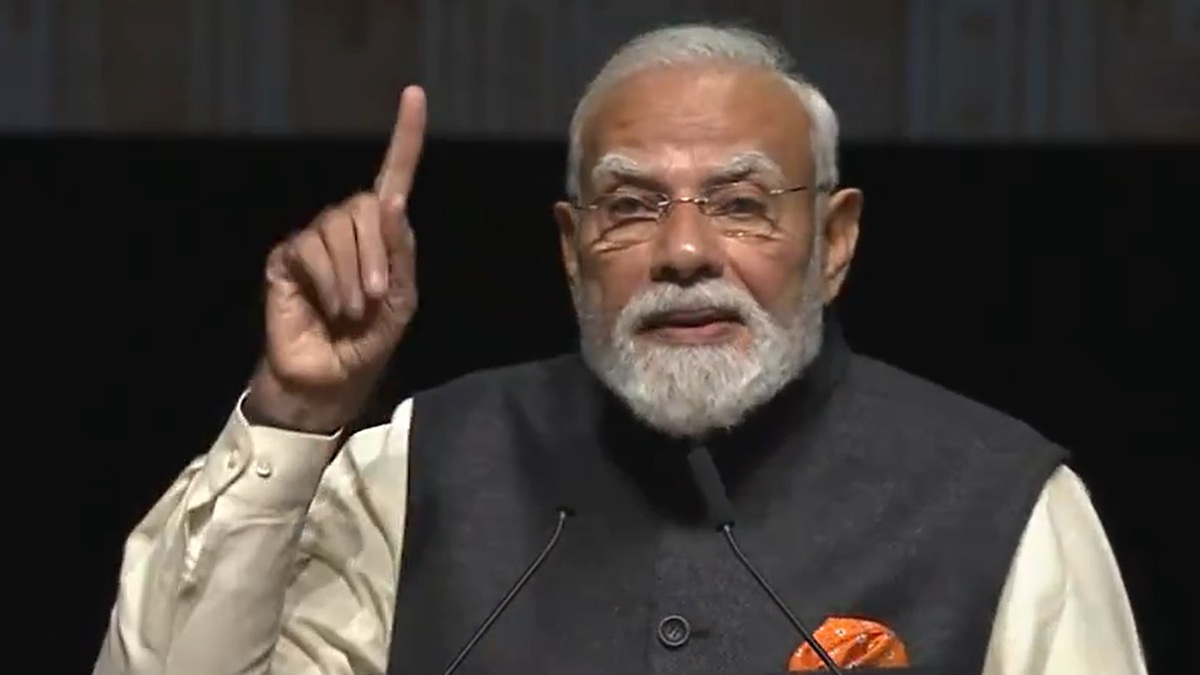 Security Breach In Mumbai: पीएम मोदी के मुंबई कार्यक्रम स्थल पर सुरक्षा में सेंध की कोशिश; फर्जी PMO अफसर और हथियारबंद बॉडीगार्ड हिरासत में