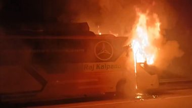 Greater Noida Bus Fire: यमुना एक्सप्रेसवे पर डबल डेकर स्लीपर बस में लगी भीषण आग; 9 यात्रियों की जलकर मौत