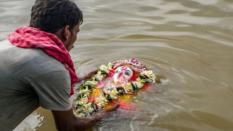 Yamuna Idol Immersion Ban: दिल्ली में यमुना और प्राकृतिक जलस्रोतों में मूर्ति विसर्जन पर पूर्ण रोक; नियम तोड़ा तो लगेगा ₹50,000 का जुर्माना