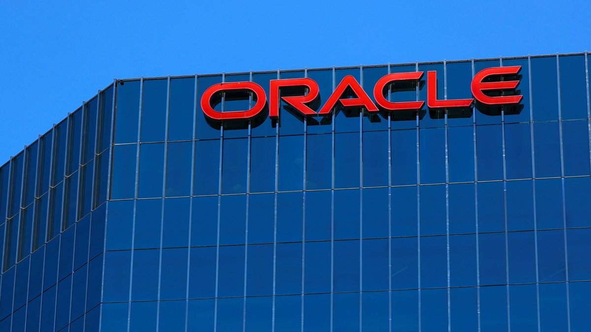 Oracle Layoffs: क्या सितंबर में फिर शुरू हुई छंटनी? AI निवेश के बीच कर्मचारियों में बढ़ी चिंता