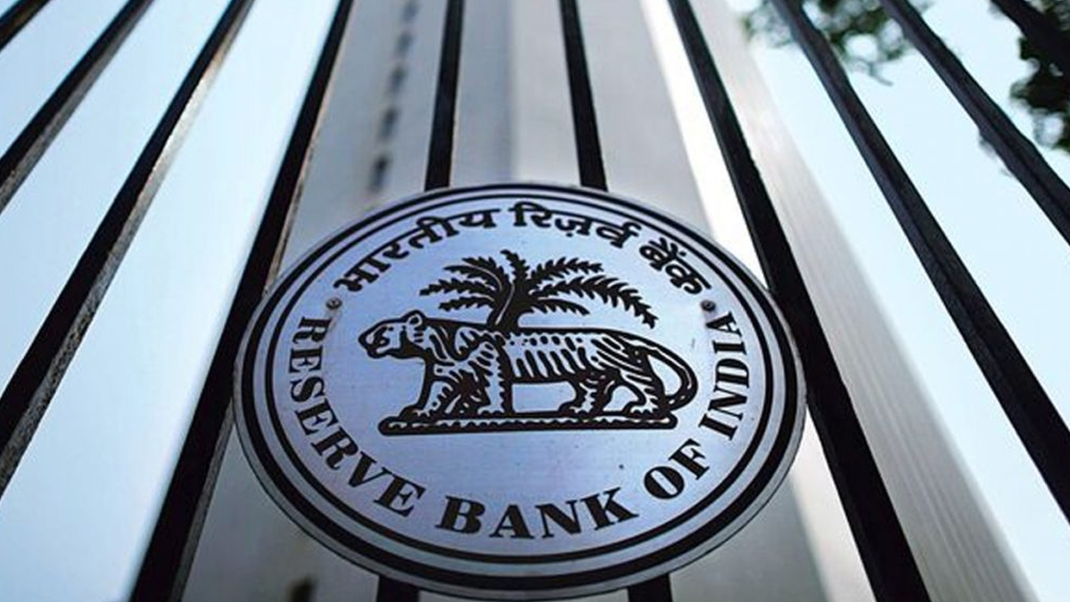 RBI Repo Rate Hike: क्या बढ़ जाएगी आपकी होम लोन की EMI? RBI गवर्नर संजय मल्होत्रा के बयान से समझिए आपके लोन पर क्या होगा असर